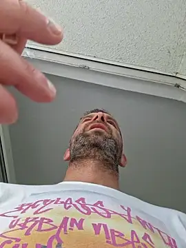 Snapshot of Mjn34 chatting on 09.29.25 Mjn34 online show from 09.29.25