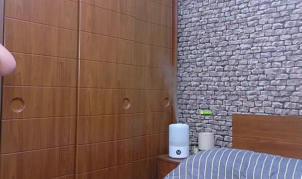 CuteBlondeMe online show from 10.30.25