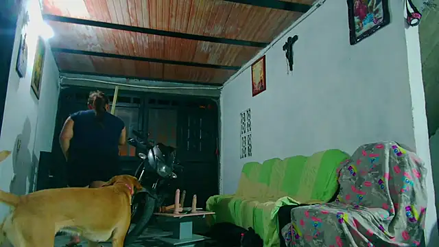 Diana Lozano online show from 10.04.25