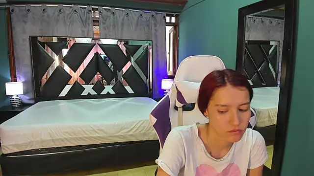 Linda4Petite online show from 02.28.25