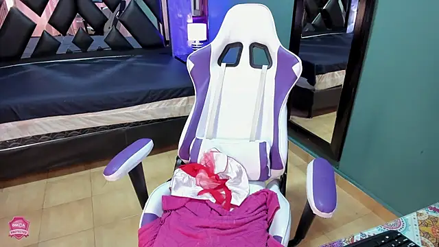 Linda4Petite online show from 03.10.25