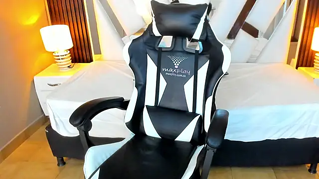 Linda4Petite online show from 10.08.25