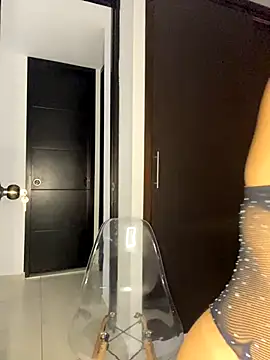 Snapshot of NatashaCruz- chatting on 11.26.25 NatashaCruz- online show from 11.26.25