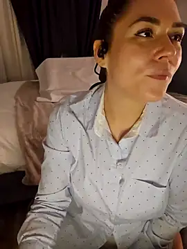 Ellie-L-Elizabeth online show from 02.05.25