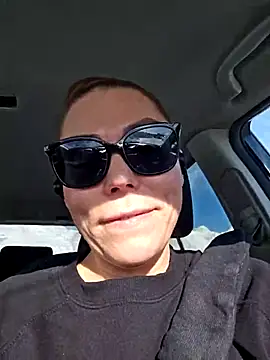 Ellie-L-Elizabeth online show from 02.19.25