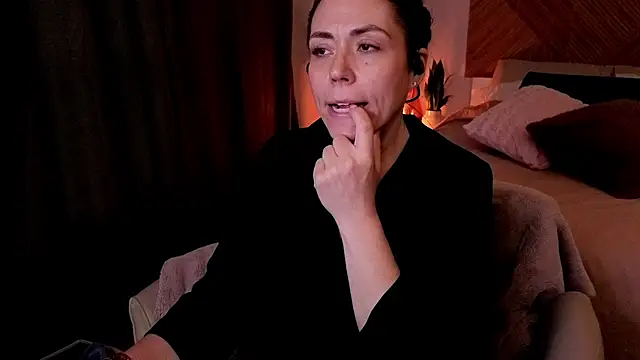 Ellie-L-Elizabeth online show from 04.18.26