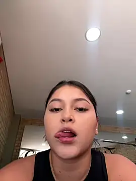 lunablossom  online show from 12.31.24