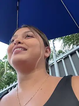 lunablossom  online show from 01.15.25