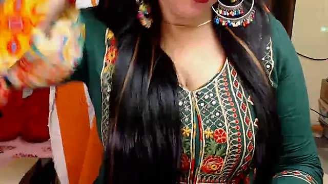 Naughty Kashish online show from 09.18.25