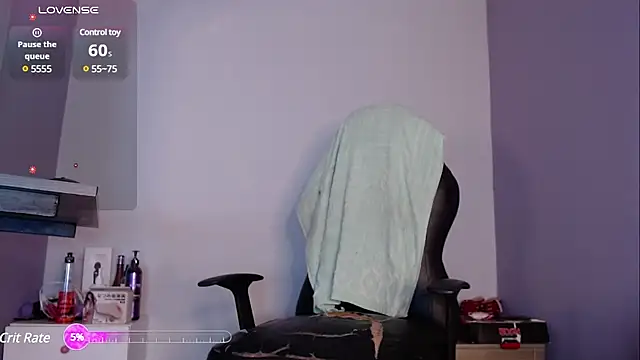 Snapshot of niawk_ chatting on 02.19.25 niawk online show from 02.19.25