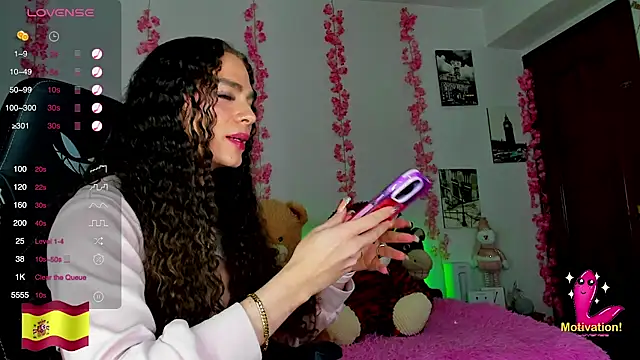 Snapshot of gabrielatafur_ chatting on 01.14.25 gabrielatafur online show from 01.14.25