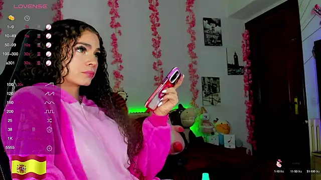 Snapshot of gabrielatafur_ chatting on 03.13.25 gabrielatafur online show from 03.13.25