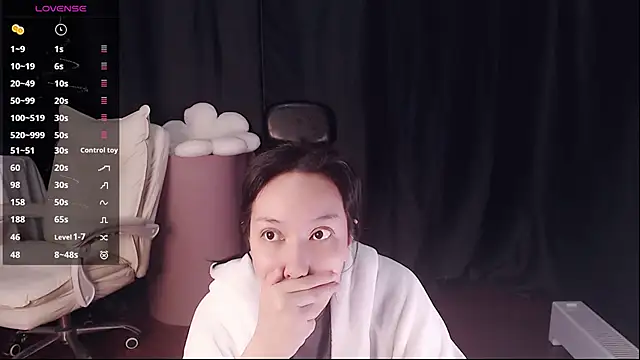 Snapshot of qianqian_ chatting on 04.14.26 qianqian online show from 04.14.26