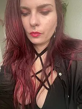 LunaMoongirl online show from 02.28.25