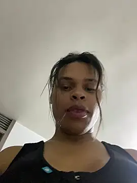 Snapshot of _diamondpamela chatting on 05.19.26 diamondpamela online show from 05.19.26