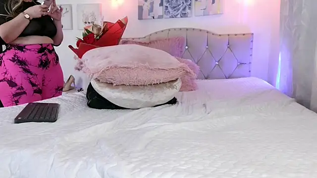 Dulce Morrys online show from 02.14.25