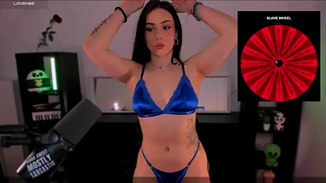 Snapshot of SofiRusselle chatting on 01.10.26 SofiRusselle online show from 01.10.26