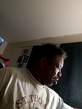 Snapshot of yellowwetfox chatting on 02.21.25 yellowwetfox online show from 02.21.25