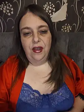 Snapshot of HouseWifeWhore_Milf chatting on 06.12.26 HouseWifeWhore Milf online show from 06.12.26