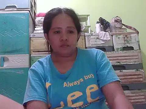 Snapshot of sweetlady_pinay chatting on 04.11.26 sweetlady pinay online show from 04.11.26