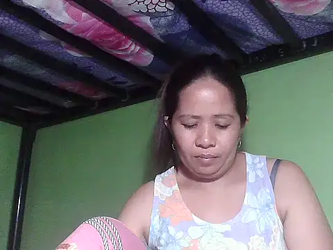 Snapshot of sweetlady_pinay chatting on 04.14.26 sweetlady pinay online show from 04.14.26