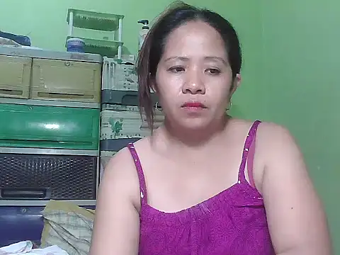 Snapshot of sweetlady_pinay chatting on 04.24.26 sweetlady pinay online show from 04.24.26