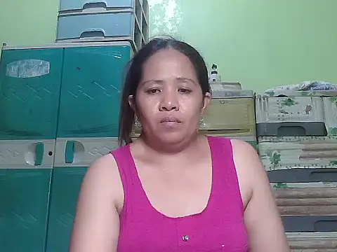 Snapshot of sweetlady_pinay chatting on 04.26.26 sweetlady pinay online show from 04.26.26