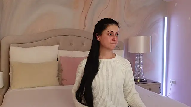 Snapshot of OliviaSirena chatting on 02.09.25 OliviaSirena online show from 02.09.25