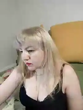 stefanyharper16 online show from 12.01.25