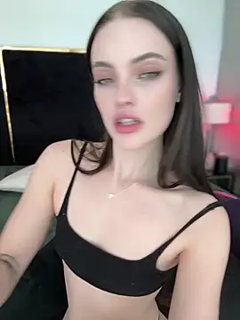 Snapshot of KarissaChantelle chatting on 12.03.24 KarissaChantelle online show from 12.03.24