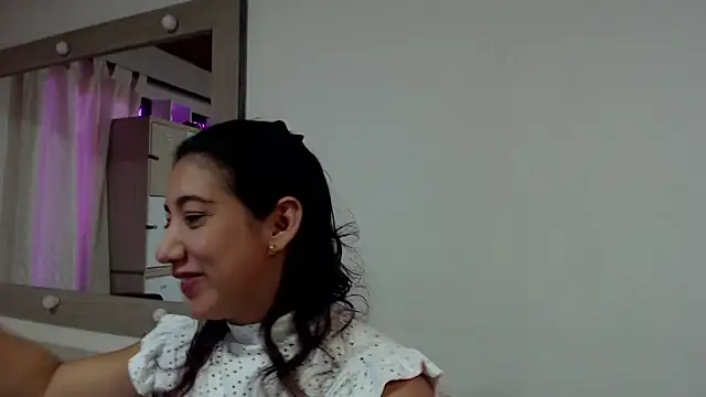 Snapshot of Eva_Rodriguez_ chatting on 04.15.26 Eva Rodriguez online show from 04.15.26