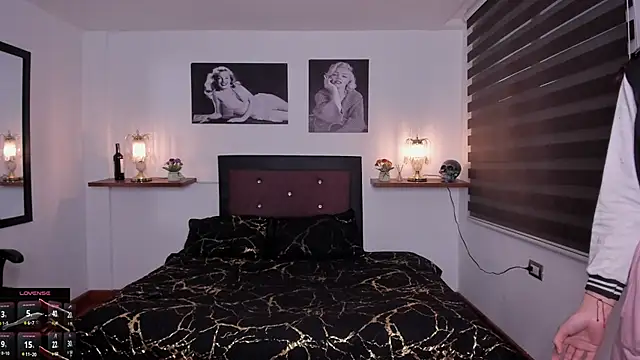 Snapshot of Mariana_Joness chatting on 10.09.25 Mariana Joness online show from 10.09.25