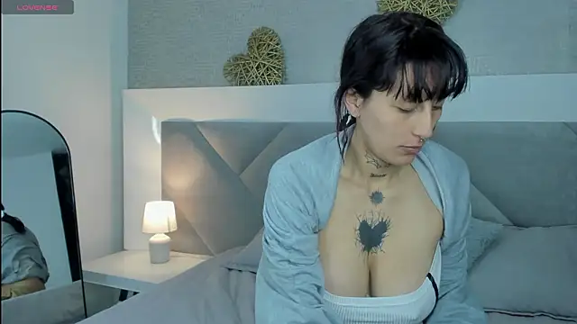 Snapshot of Mariana_Joness chatting on 02.01.26 Mariana Joness online show from 02.01.26