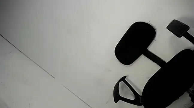 Ivana mooree online show from 01.05.25