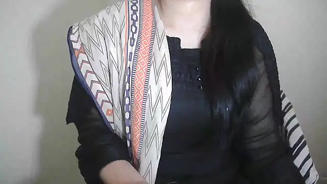 Snapshot of Chanchal--Navya chatting on 01.11.25 Chanchal--Navya online show from 01.11.25