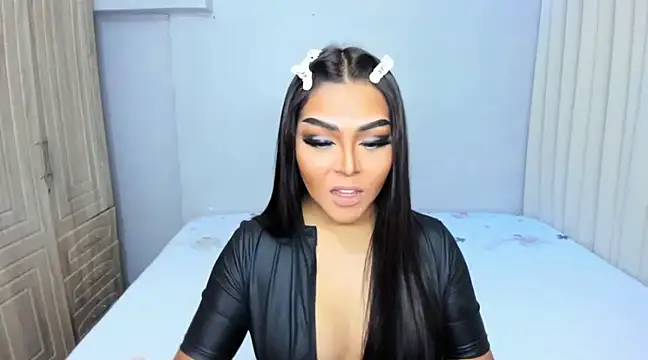 Snapshot of shantal_r0mance chatting on 02.06.25 shantal r0mance online show from 02.06.25