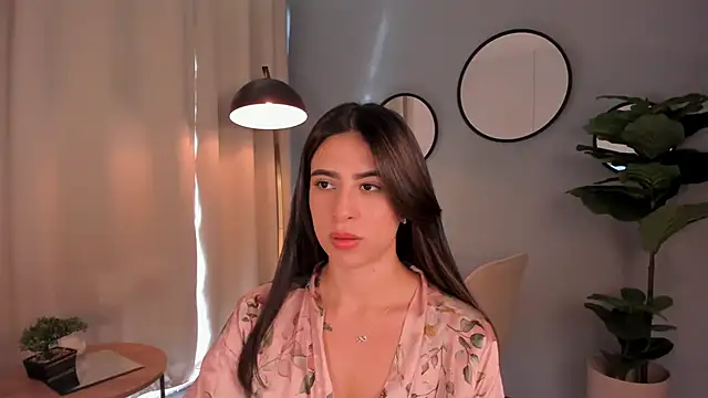 LiaPearce online show from 12.20.24