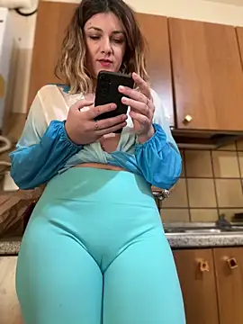 DaisyVibesss online show from 12.17.24