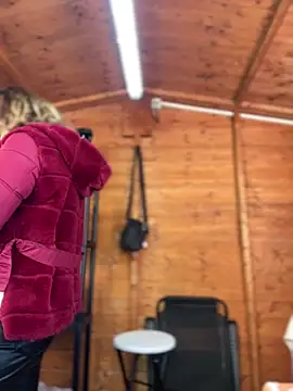 DaisyVibesss online show from 12.26.24