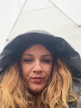 DaisyVibesss online show from 02.16.25