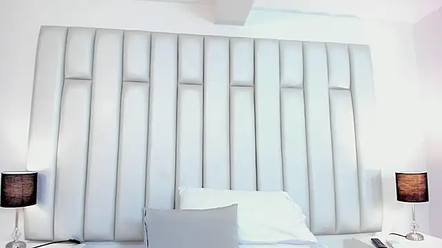 Snapshot of aandreaperez chatting on 02.25.25 aandreaperez online show from 02.25.25