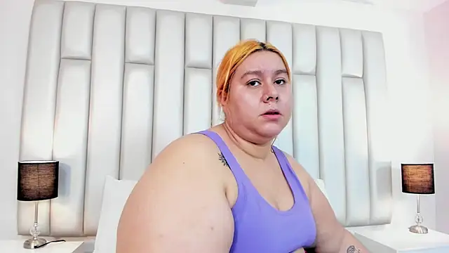 Snapshot of aandreaperez chatting on 03.12.25 aandreaperez online show from 03.12.25