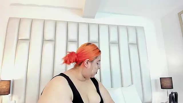 Snapshot of aandreaperez chatting on 10.07.25 aandreaperez online show from 10.07.25