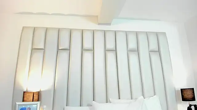 Snapshot of aandreaperez chatting on 10.23.25 aandreaperez online show from 10.23.25