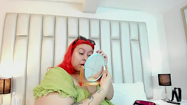 Snapshot of aandreaperez chatting on 11.07.25 aandreaperez online show from 11.07.25