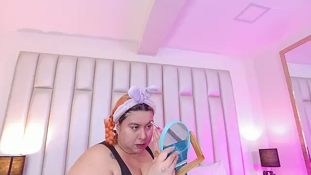 Snapshot of aandreaperez chatting on 01.07.26 aandreaperez online show from 01.07.26