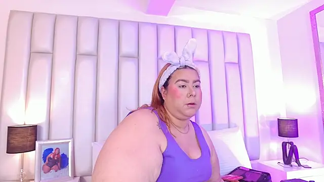 Snapshot of aandreaperez chatting on 02.21.26 aandreaperez online show from 02.21.26