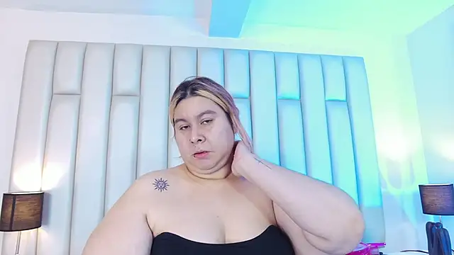 Snapshot of aandreaperez chatting on 03.13.26 aandreaperez online show from 03.13.26