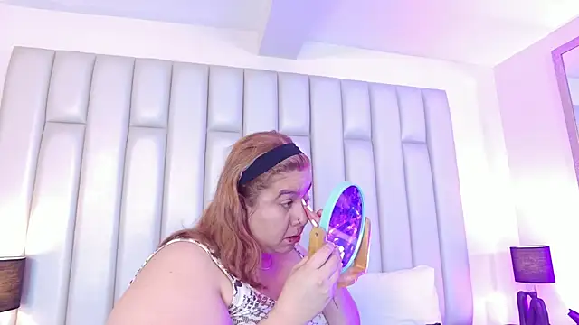 Snapshot of aandreaperez chatting on 03.17.26 aandreaperez online show from 03.17.26