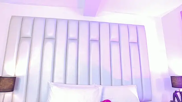 Snapshot of aandreaperez chatting on 04.14.26 aandreaperez online show from 04.14.26